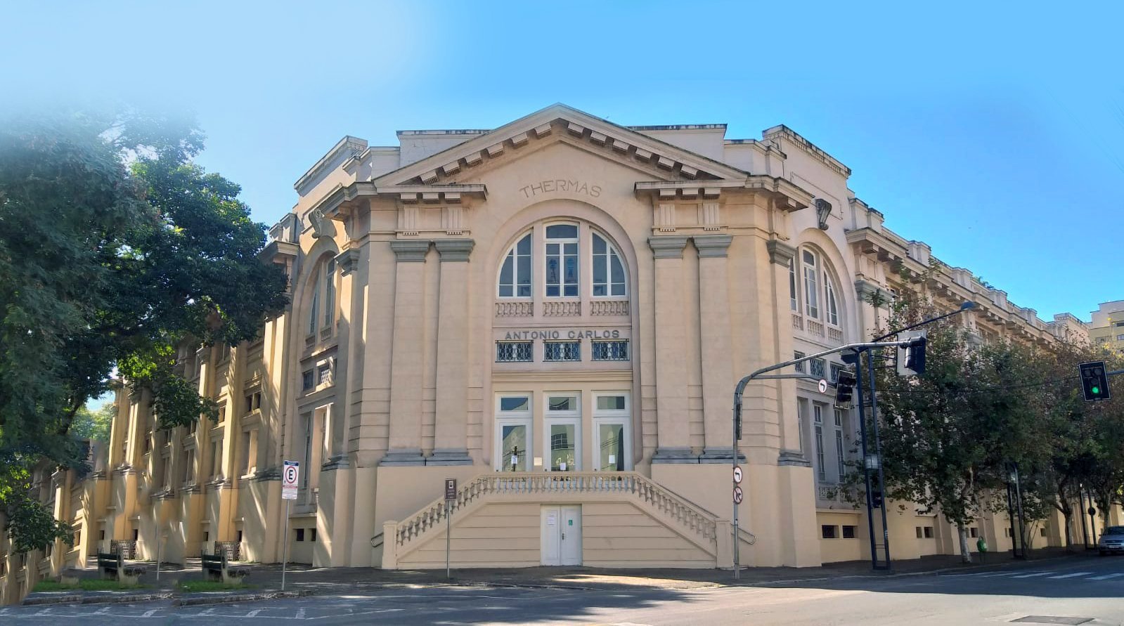 Um banho nas Thermas de Poços de Caldas Um banho nas Thermas de Poços de Caldas 1